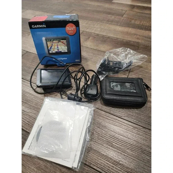Garmin Other - Garmin nüvi 205 Automotive Mountable, working w/all original parts